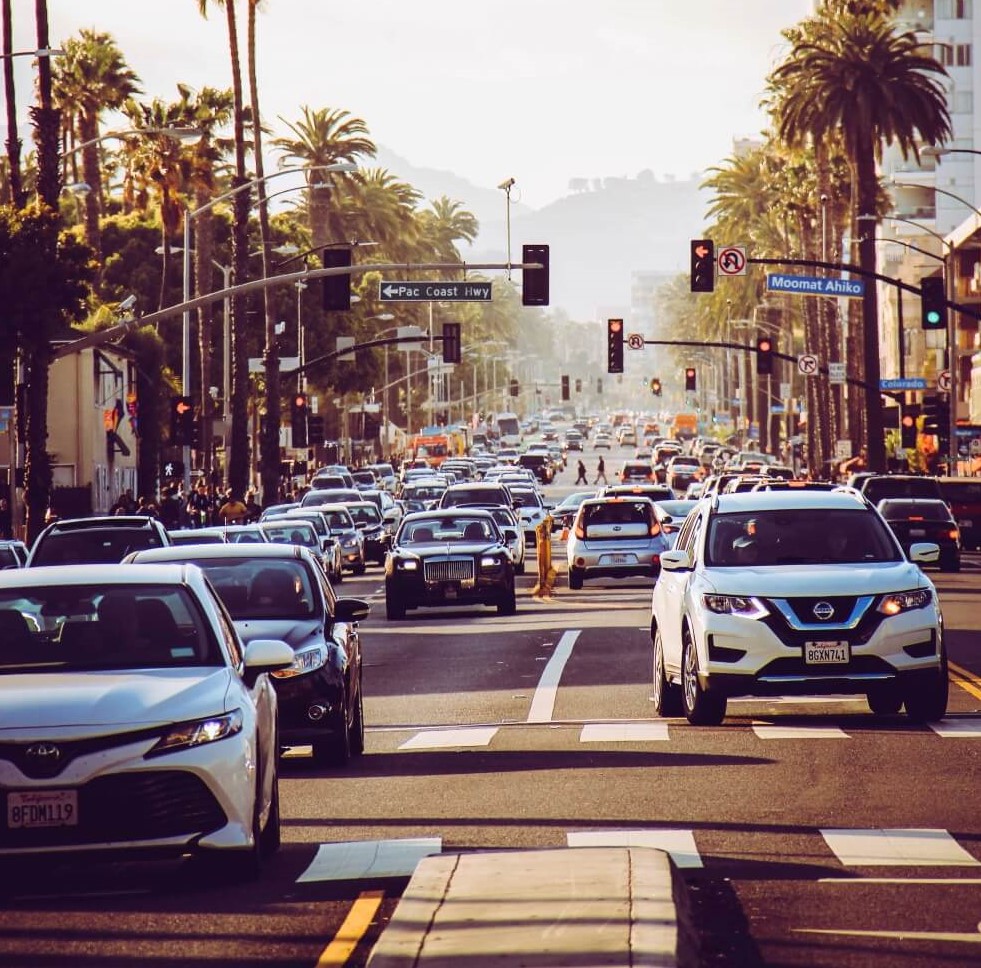 Image of heavy traffic in Los Angeles, CA. You can forget about rush hour traffic when using online therapy in California for online anxiety treatment. Working with an online therapist in Los Angeles, CA can save you time. | 90404 | 90503