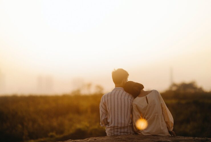 A couple sit next to one another while taking in the setting sun. This could symbolize the bonds cultivated with online couples therapy in California. Learn how an Asian American therapist in California can offer suport with dating. Search for an Asian therapist in Los Angeles, CA today.