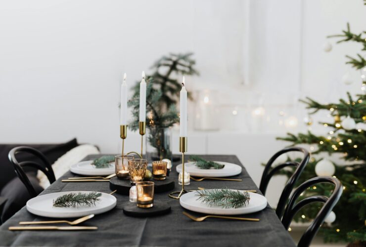 holiday dinner table setting