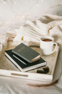 stressed woman working | burnout therapist in los angeles, ca | anxiety treatment in los angeles, ca | individual therapy in los angeles, ca | 90048 | 91502