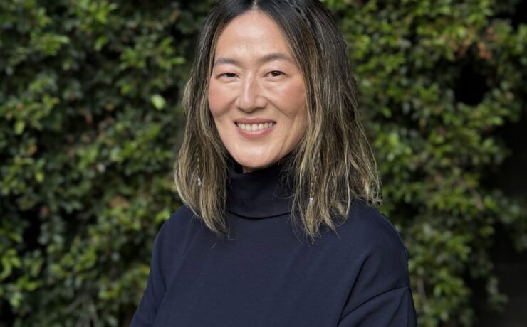Asian American therapist Esther S. Lee headshot